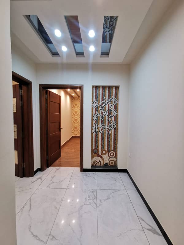 10 Marla Double Storey Brand New Zero Meter House For Sale Eden Valley Society Boundary Wall Canal Road Faisalabad 17