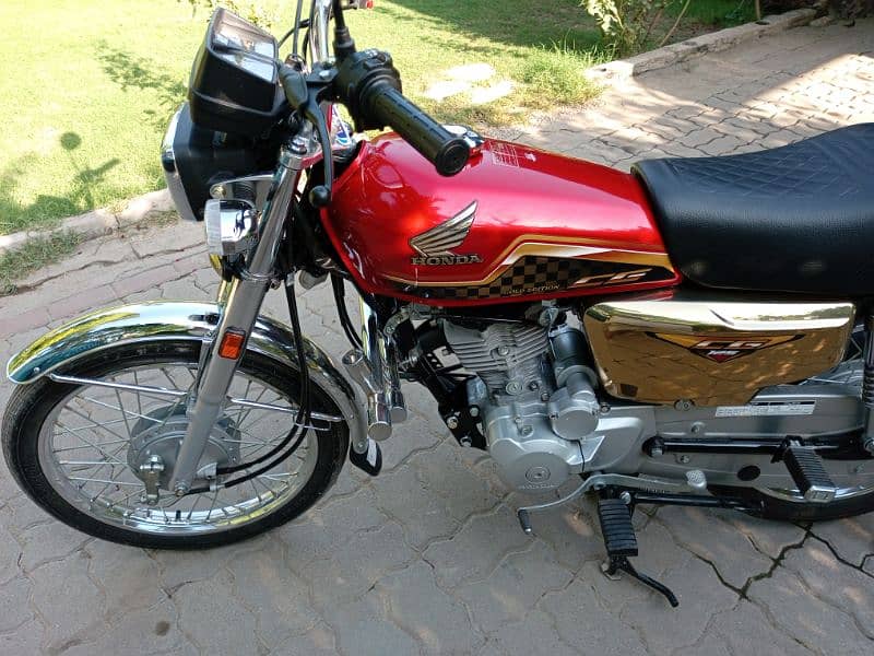 Lush Condition Honda 125 Gold Edition 1