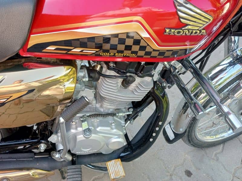 Lush Condition Honda 125 Gold Edition 6