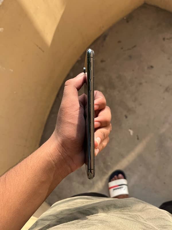 iPhone xs max pta 4