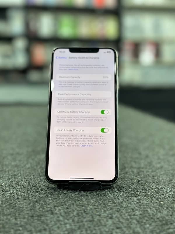 iPhone 11 Pro Max 256gb PTA Approved 1