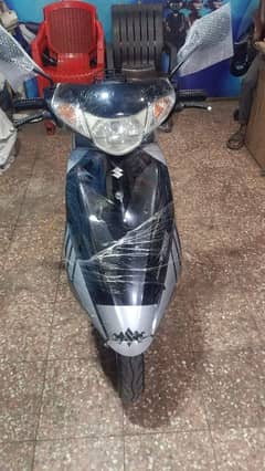 SUZUKI 50 CC SCOOTY PETROL IN BRAND NEW CONDITION