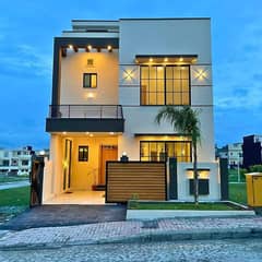 Brand New 10 Marla 5 bedroom gas available for rent in phase 5 bahria town Rawalpindi