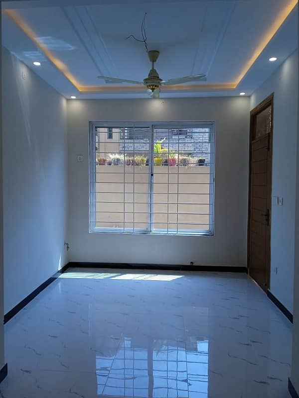 Brand New 10 Marla 5 bedroom gas available for rent in phase 5 bahria town Rawalpindi 23