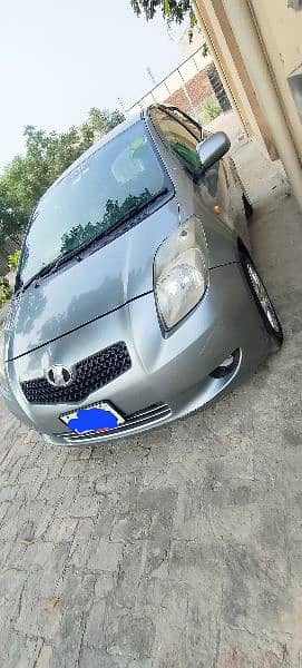 Toyota Vitz 2011 4