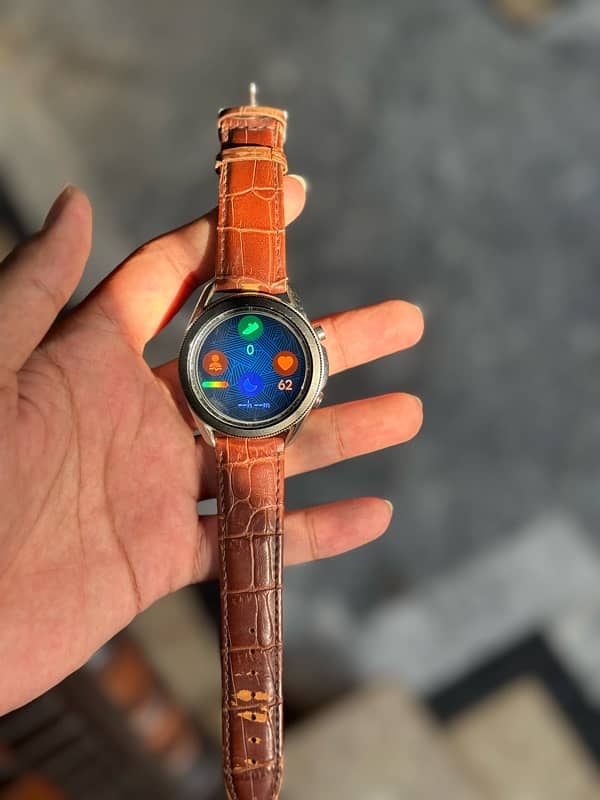 Samsung Galaxy Watch 3 classic (45MM cellular) 4