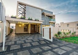 1 Kanal Modern Design Double Unit House For Sale In Sui Gas Society Near To DHA Phase 5 Lahore.