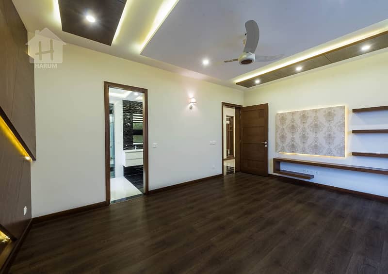 1 Kanal Modern Design Double Unit House For Sale In Sui Gas Society Near To DHA Phase 5 Lahore. 2