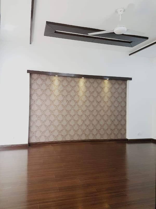 1 Kanal Modern Design Double Unit House For Sale In Sui Gas Society Near To DHA Phase 5 Lahore. 17