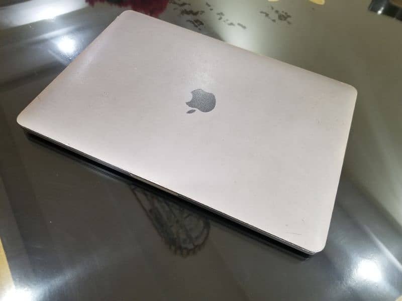 Macbook Pro 2018, Core i5, 13" Rataina Display, 8GB RAM, 256GB SSD 6