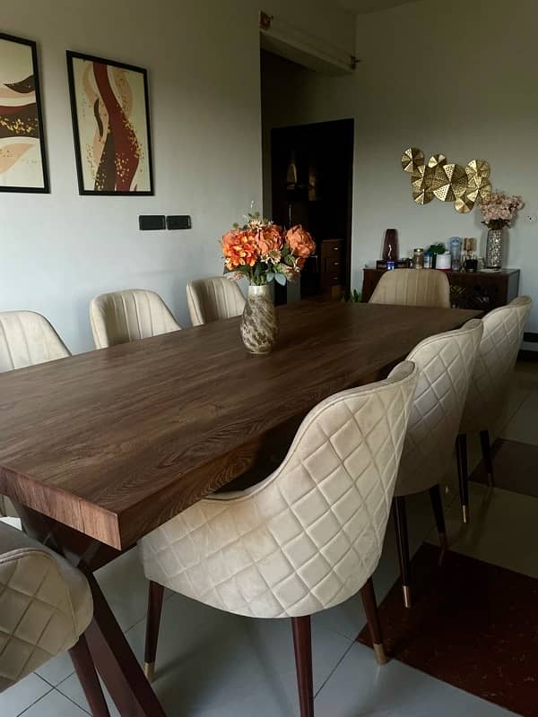 8 seater dining table - brand new 9