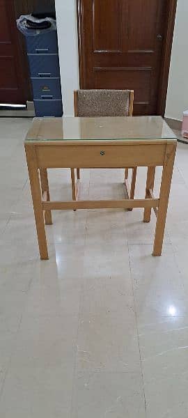 Solid diyar study table and chair 2