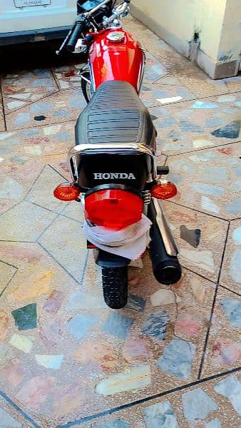 Honda 125 22 /23 model islamabad no ist owner 2