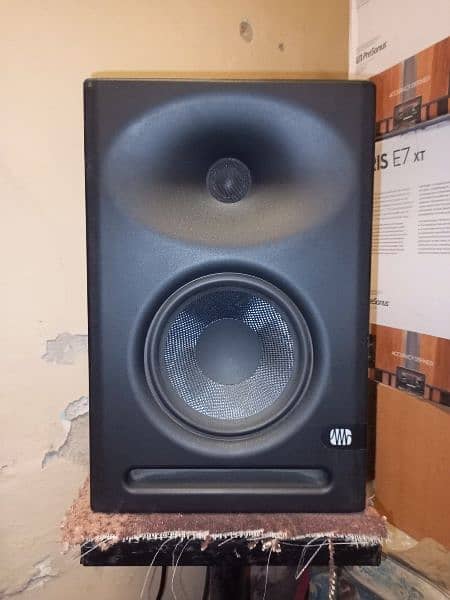 Presonus Eris E7 XT Studio Monitors 2