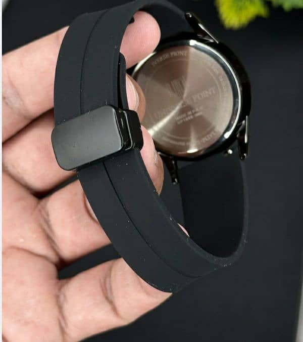 Imported luxury watch with magnetic clip strap 2