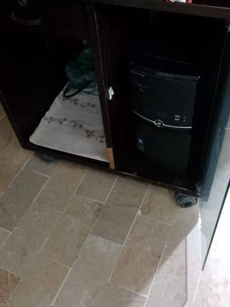 computer table for sell 4