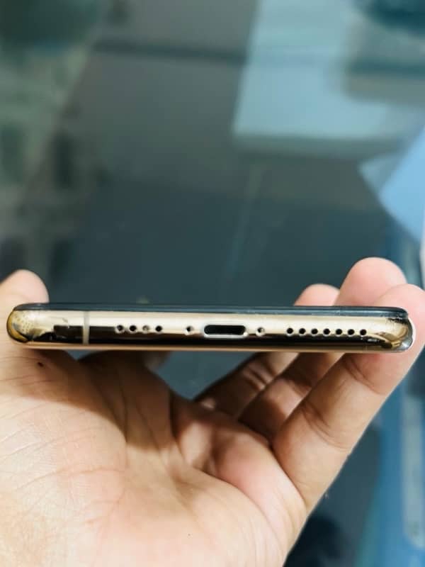 Iphone XS MAX Gold 4