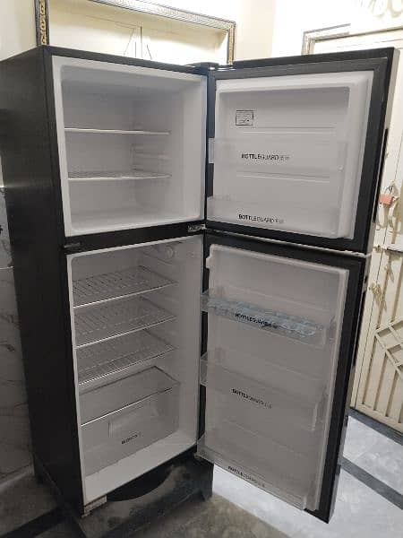 Haier 276 glass dor new fridge 4