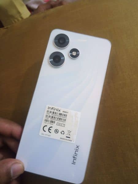 infinx hot 30 8+8 gb 128 gb b box charging sat h abi 3 mah ki warrnty 4