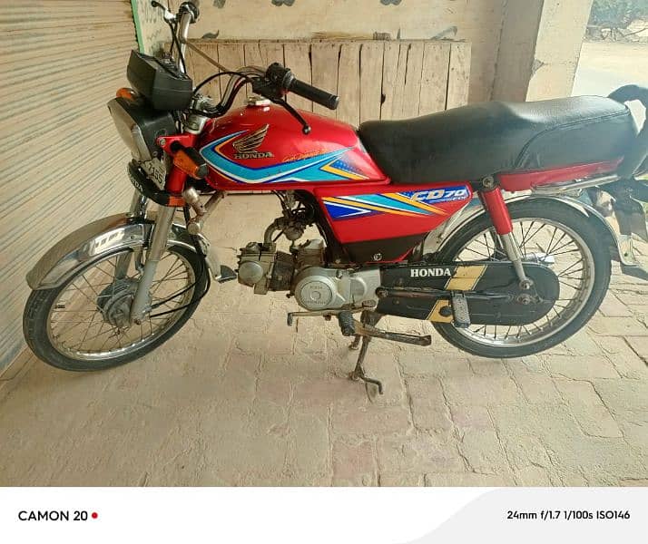 Honda motorbike for sale 1