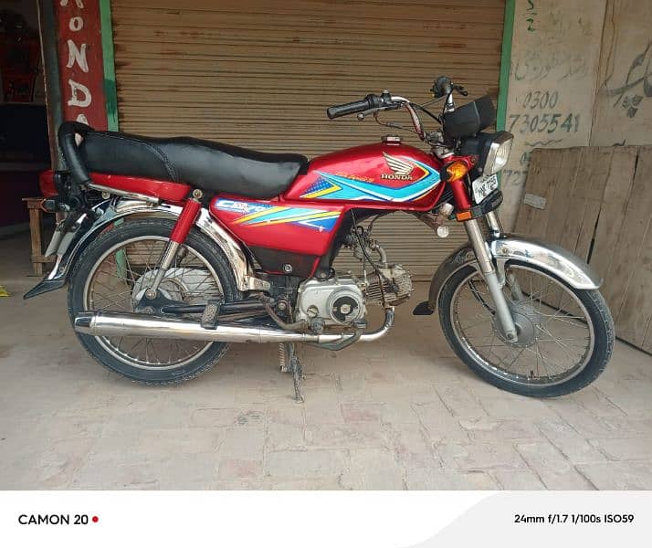 Honda motorbike for sale 2