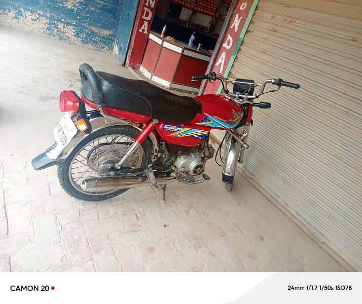 Honda motorbike for sale 3