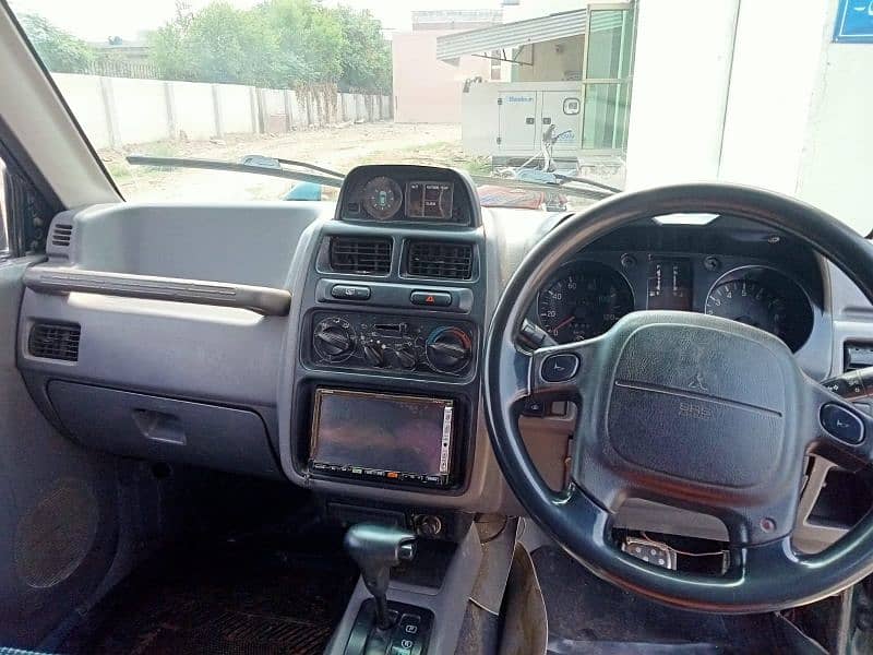 Mitsubishi Pajero Mini 1996 5