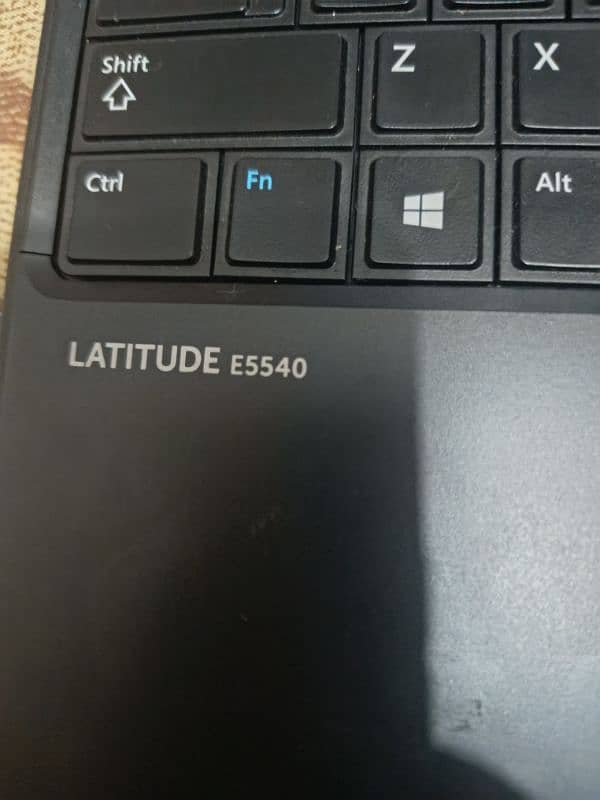 Dell Latitude E5540 3