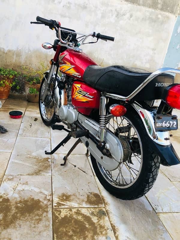 Honda 125 Genuine 1