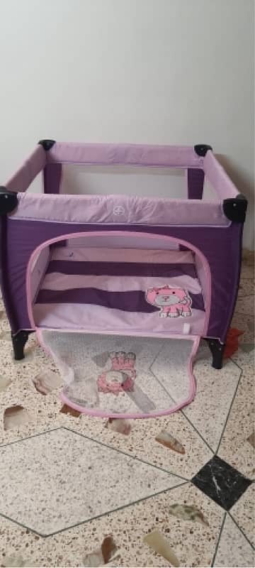 baby cot 1