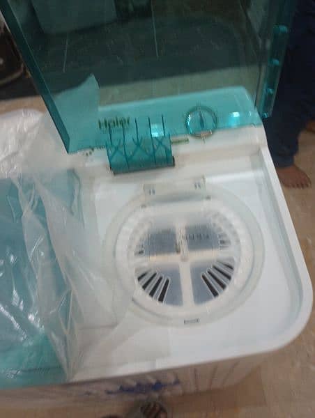 Hwm 100_AS Haier twin tub washing machine 4