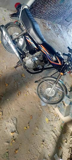 Honda CG 125 2017 model in good condition for sale