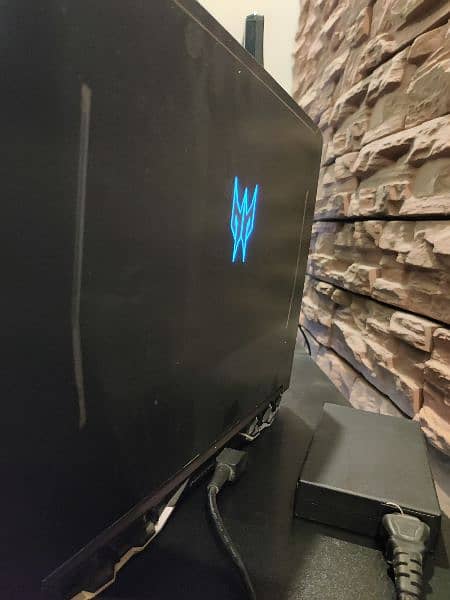 Selling used Acer predator Helios i7 10th gen 4