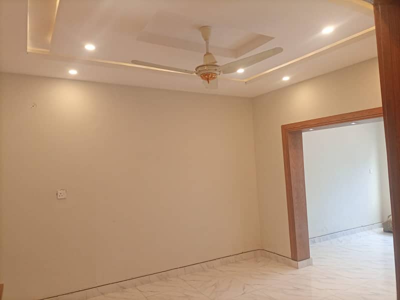 7 Marla Double Unit House 5 Bed Room With Attached Bath Drawing Dining Kitchen TV Lounge Servant Quarter 13