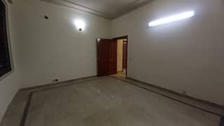 1 Kanal Upper Portion For Rent