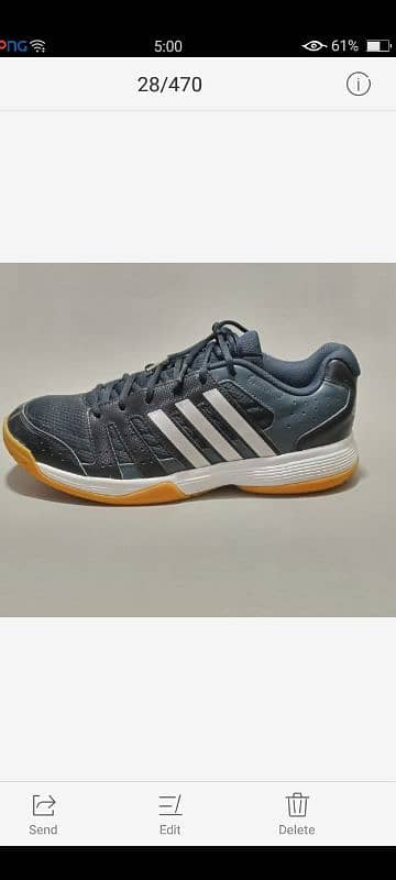 adidas badminton shoes size 8.5 uk. . . euro 42.5 3