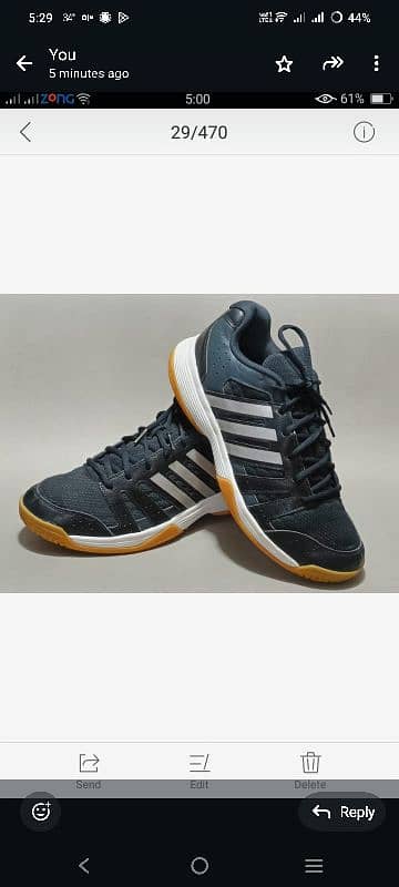 adidas badminton shoes size 8.5 uk. . . euro 42.5 5