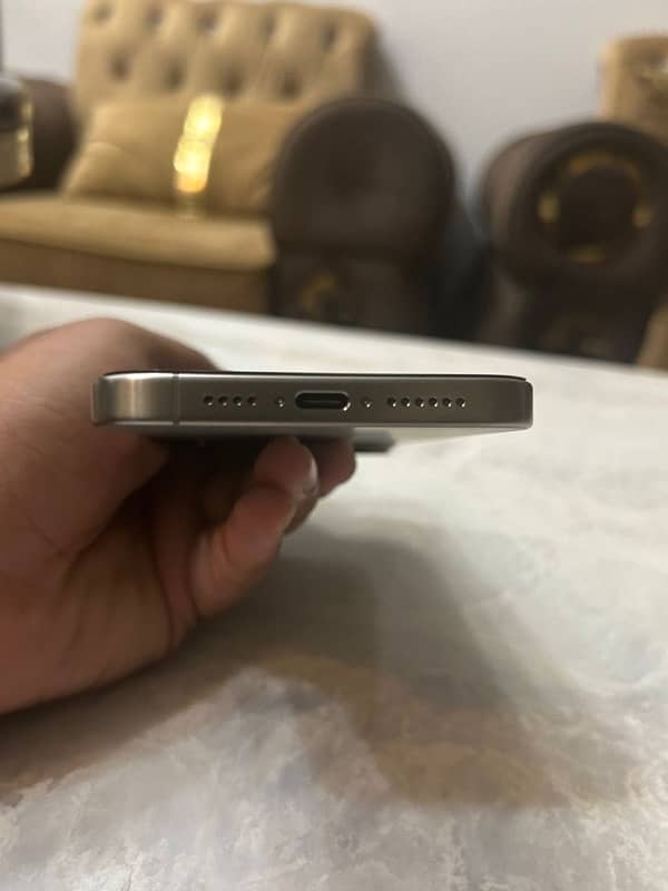 IPHONE 15 PRO MAX 256 Gb HK PTA Approved 94 Health Natural Titanium 4