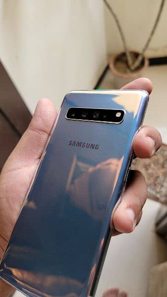 Samsung Galaxy S10 5G 8GB 256GB Aura Glow 5