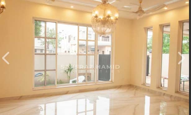 10 Marla Spanish house for sale in dha phase 8 ex park view 18