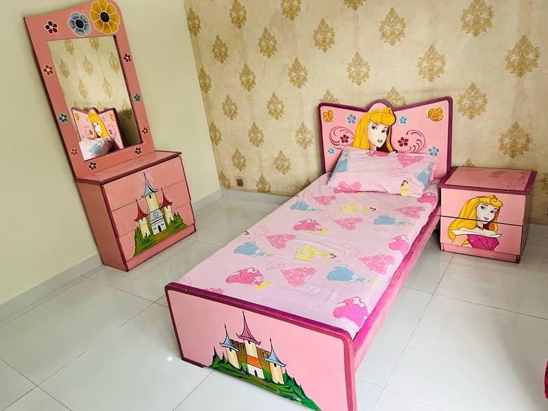 Kids Bed / Kids Bedroom Set / Kids Bed with Side Table Dressing 3