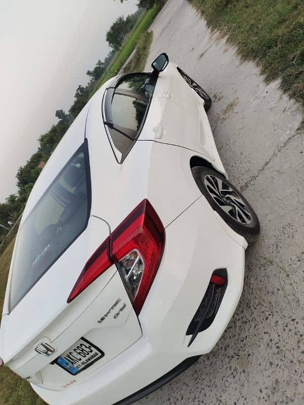 Honda Civic Oriel 2018 3