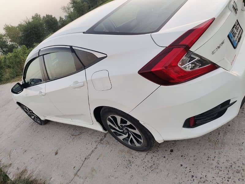 Honda Civic Oriel 2018 7