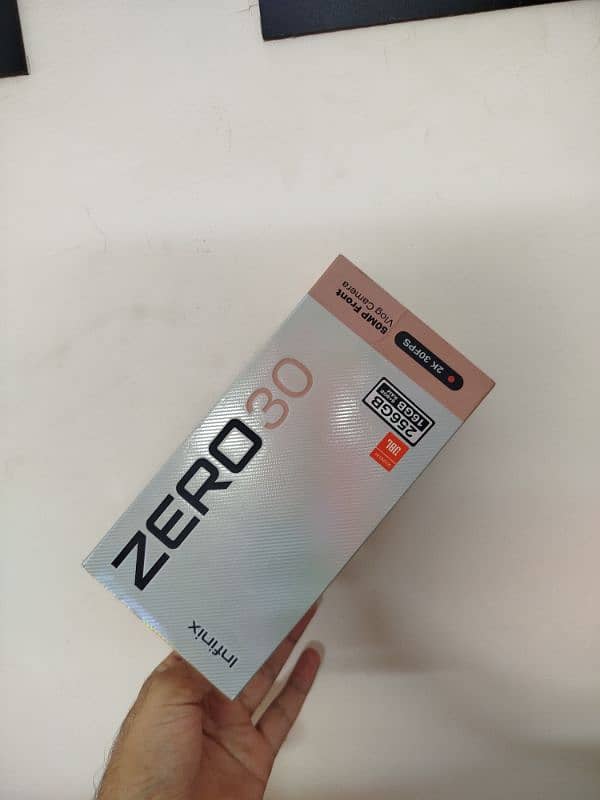 infinix zero 30 Full Box 1