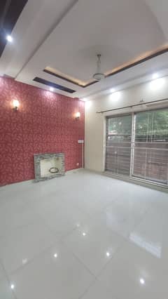 Prime Location 8 Marla Modern House Available For Rent in Bahria Town Safari Block