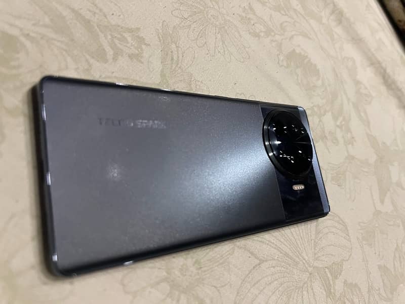 Tecno spark 20 pro plus 7