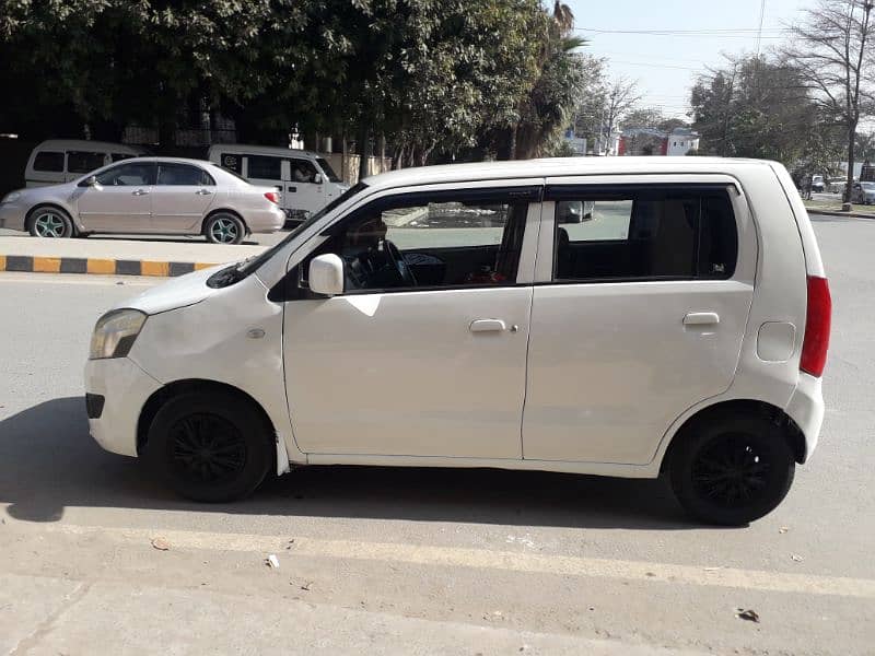 Suzuki Wagon R 2016 1