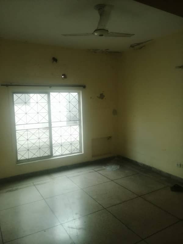 1 kanal upper portion for rent 9