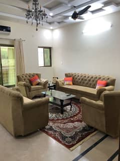 FOR SALE: Luxurious Beige Sofa Set