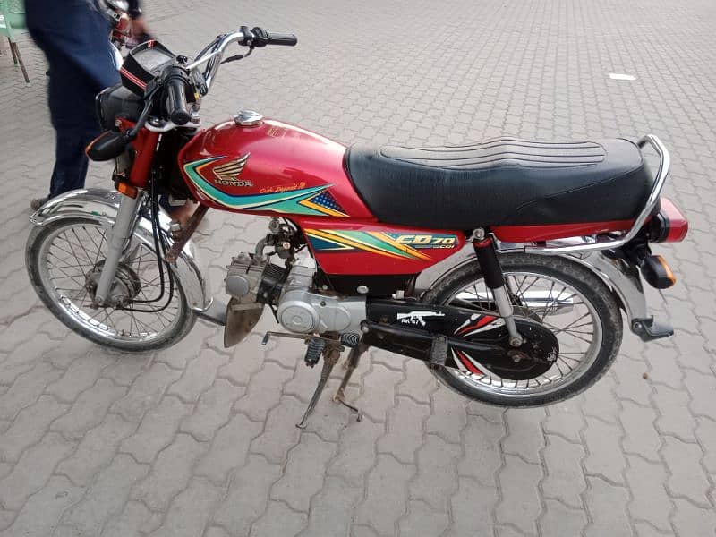 Honda CD 70 9